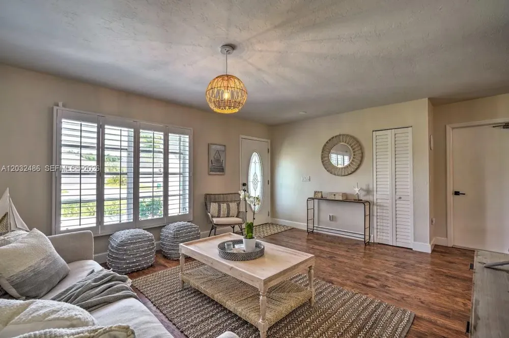 558 102nd Ave #0 Naples, FL 34108