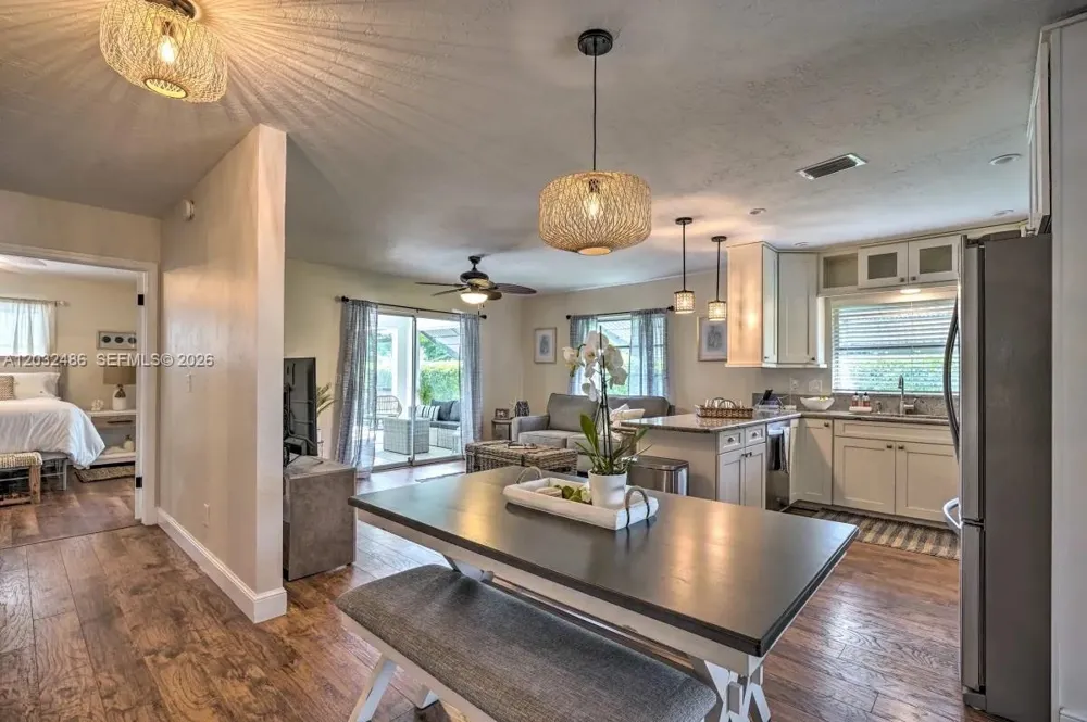 558 102nd Ave #0 Naples, FL 34108