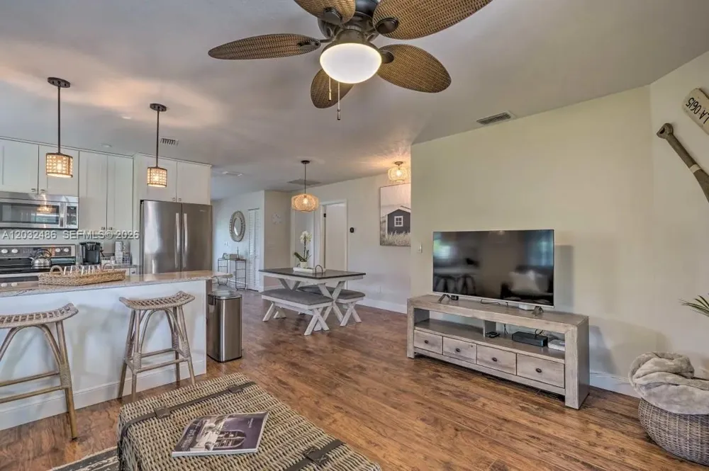 558 102nd Ave #0 Naples, FL 34108