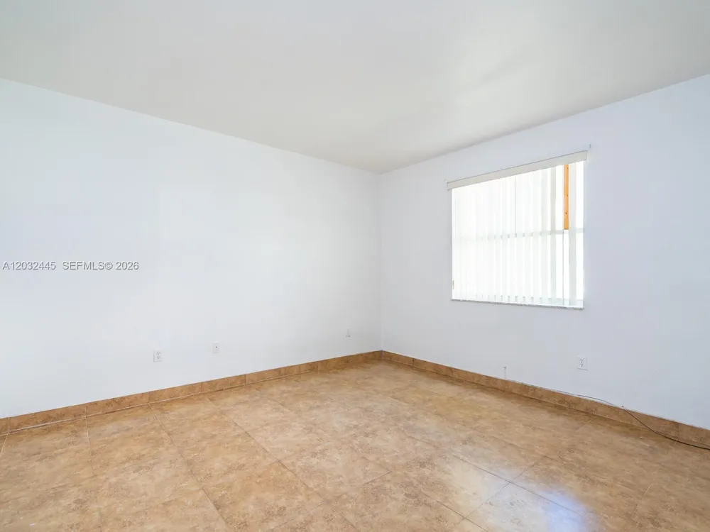 1663 SE 27th Dr #108 Homestead, FL 33035