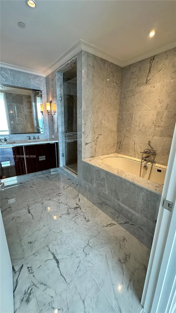 15701 Collins Ave #3804 Sunny Isles Beach, FL 33160