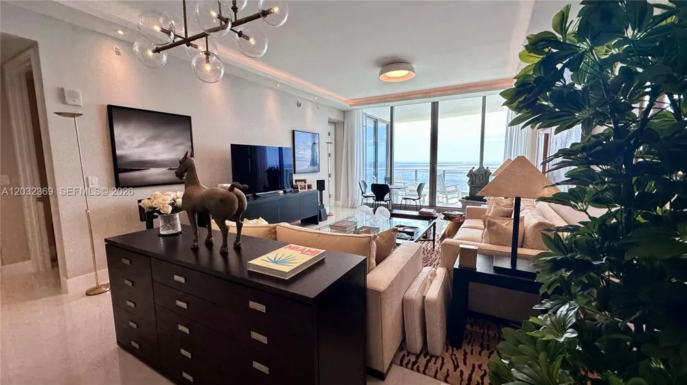 15701 Collins Ave #3804 Sunny Isles Beach, FL 33160
