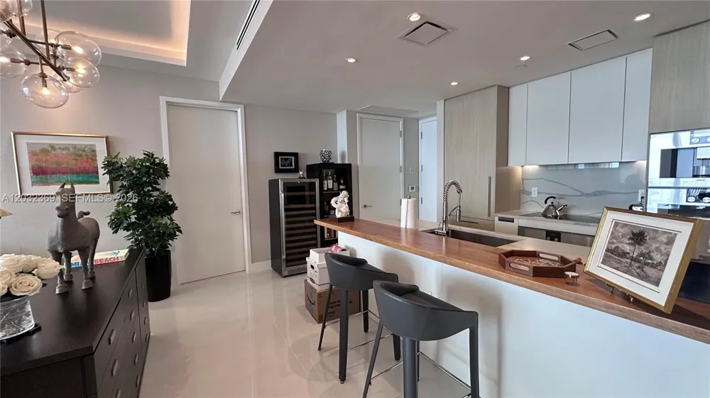 15701 Collins Ave #3804 Sunny Isles Beach, FL 33160