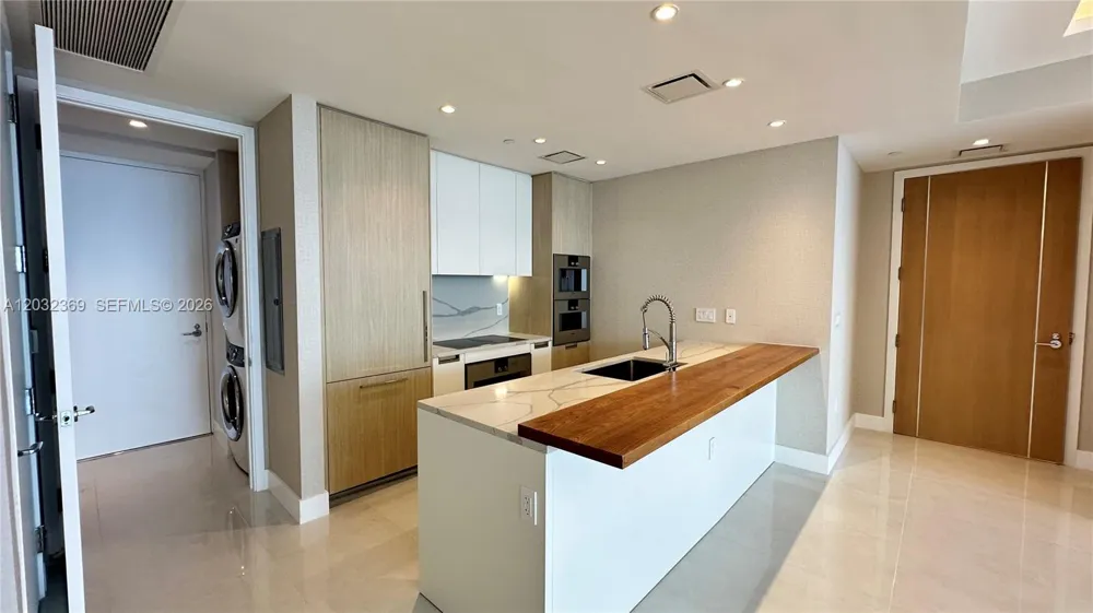 15701 Collins Ave #3804 Sunny Isles Beach, FL 33160