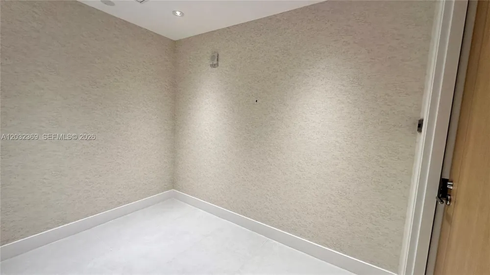 15701 Collins Ave #3804 Sunny Isles Beach, FL 33160