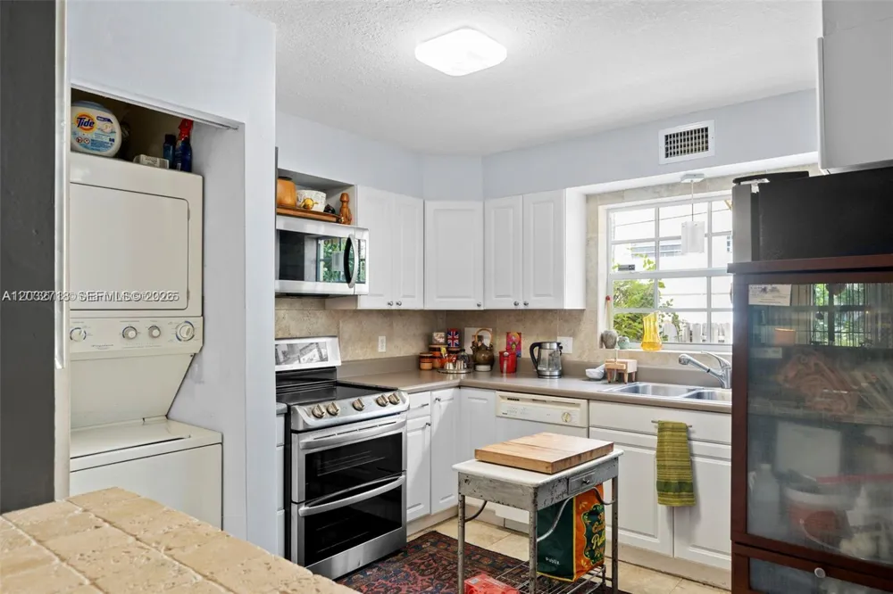 1965 Sans Souci Blvd #0 North Miami, FL 33181