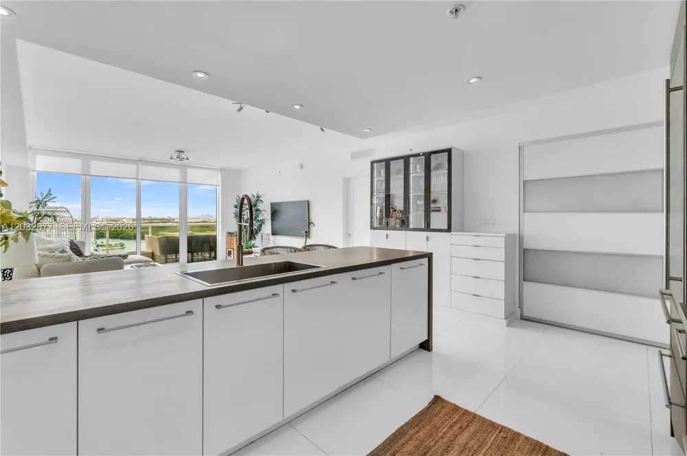 400 Sunny Isles Blvd #1917   |TWO STORIES Sunny Isles Beach, FL 33160