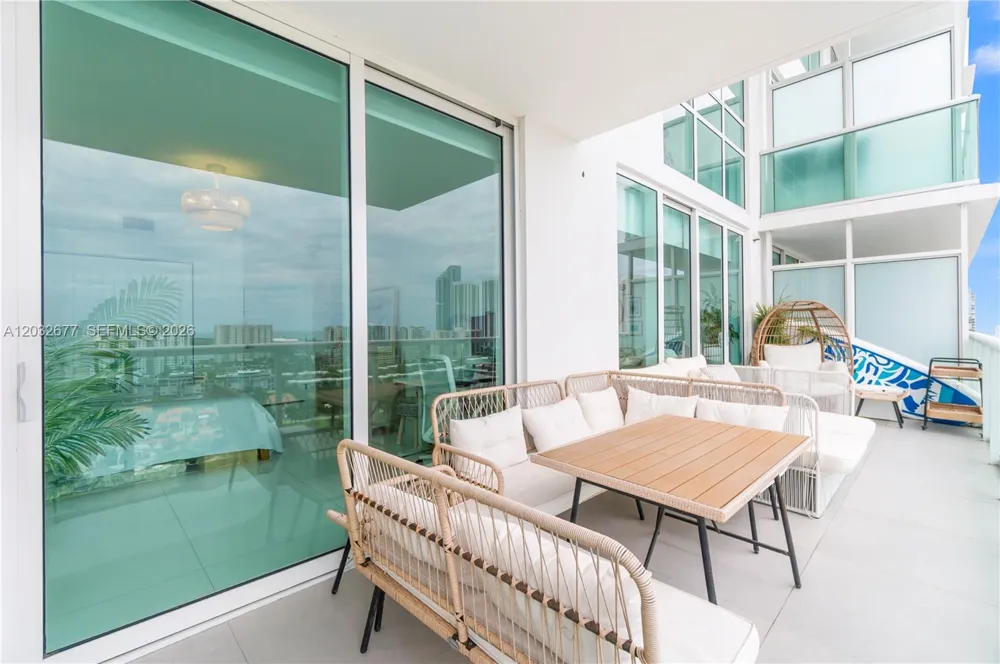 400 Sunny Isles Blvd #1917   |TWO STORIES Sunny Isles Beach, FL 33160