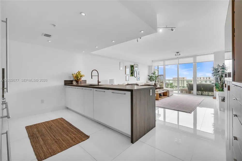 400 Sunny Isles Blvd #1917   |TWO STORIES Sunny Isles Beach, FL 33160