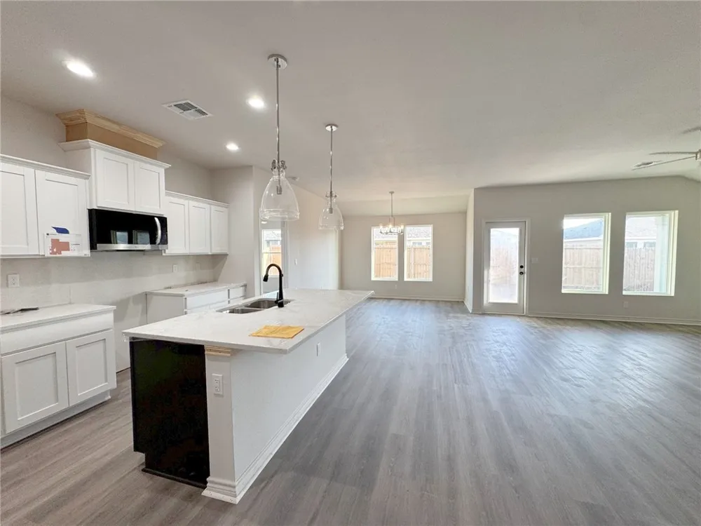 9122 Neesa Drive Corpus Christi, TX 78410