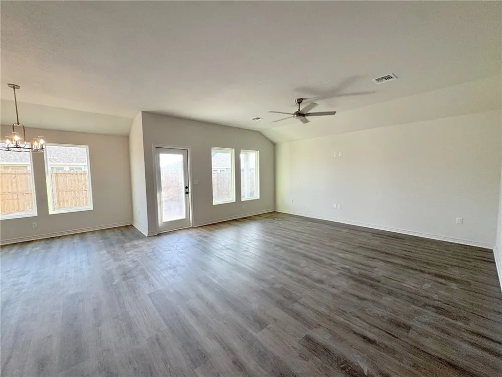 9122 Neesa Drive Corpus Christi, TX 78410