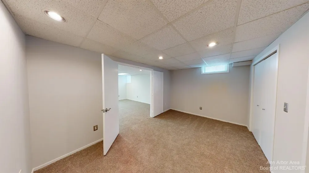 1280 Sunset Road Ann Arbor, MI 48103
