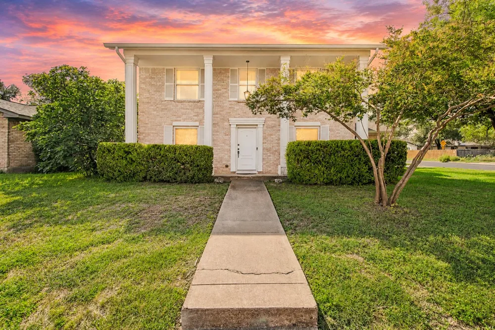 10101 Parkfield Drive Austin, TX 78758