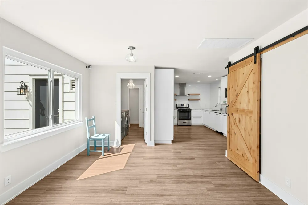 10101 Parkfield Drive Austin, TX 78758