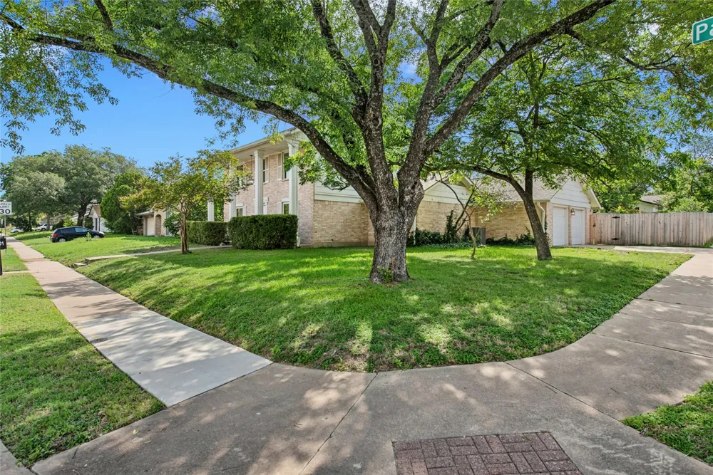 10101 Parkfield Drive Austin, TX 78758