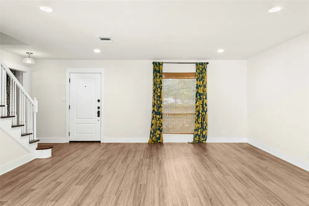 10101 Parkfield Drive Austin, TX 78758