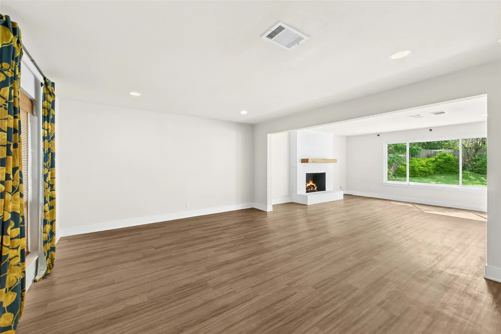 10101 Parkfield Drive Austin, TX 78758