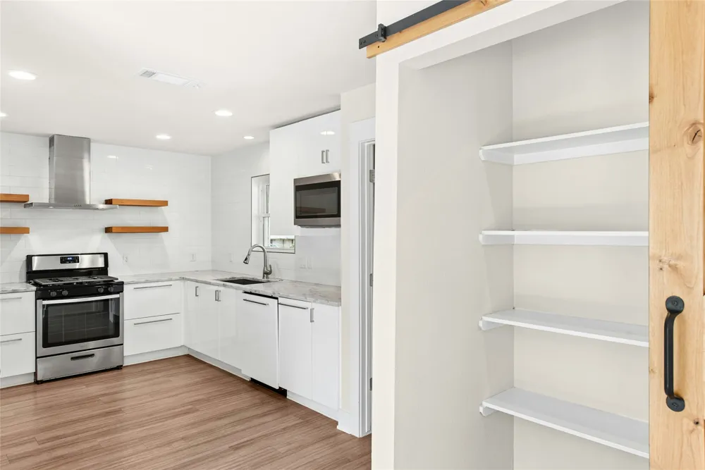 10101 Parkfield Drive Austin, TX 78758