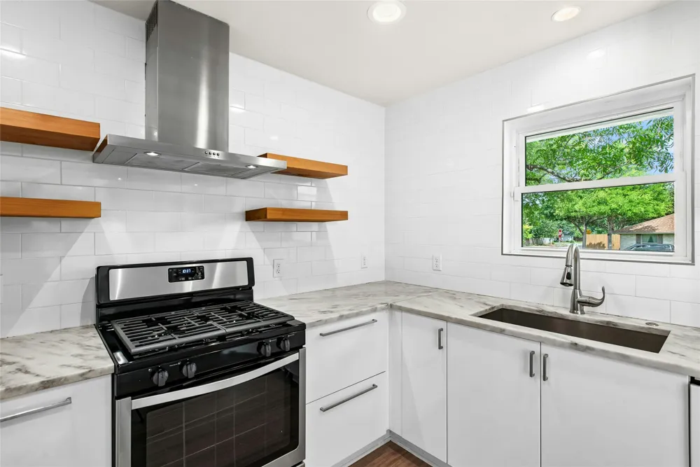 10101 Parkfield Drive Austin, TX 78758
