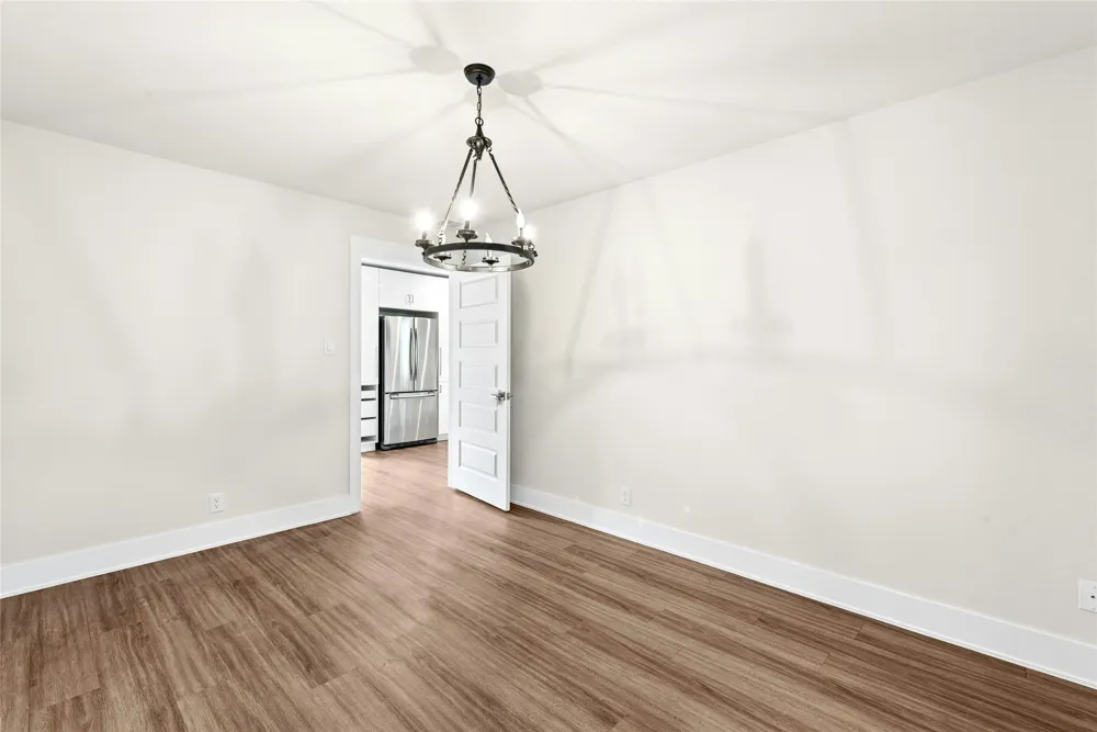 10101 Parkfield Drive Austin, TX 78758