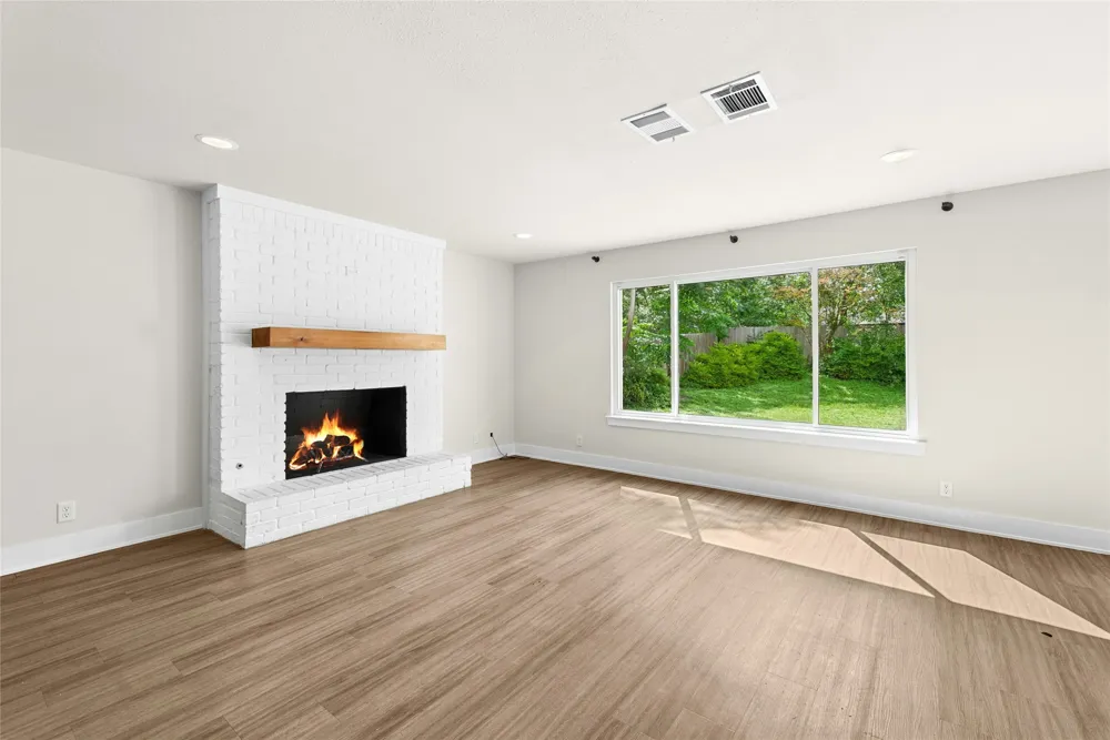 10101 Parkfield Drive Austin, TX 78758