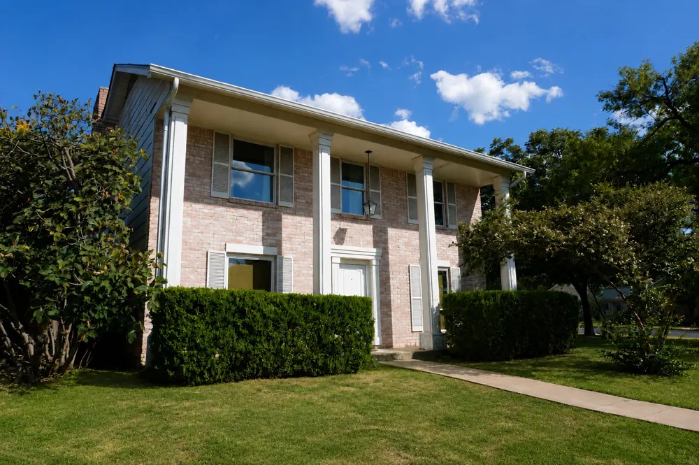 10101 Parkfield Drive Austin, TX 78758