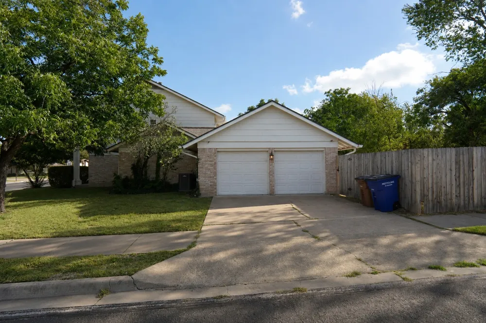 10101 Parkfield Drive Austin, TX 78758