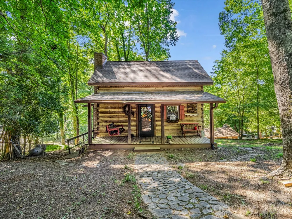 1208 Forest Lake Heights Drive Nebo, NC 28761