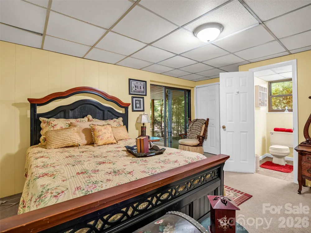 1208 Forest Lake Heights Drive Nebo, NC 28761