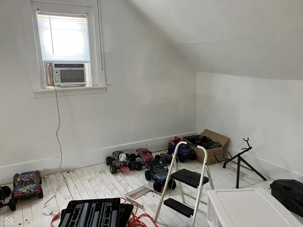 1534 S P STREET Elwood, IN 46036