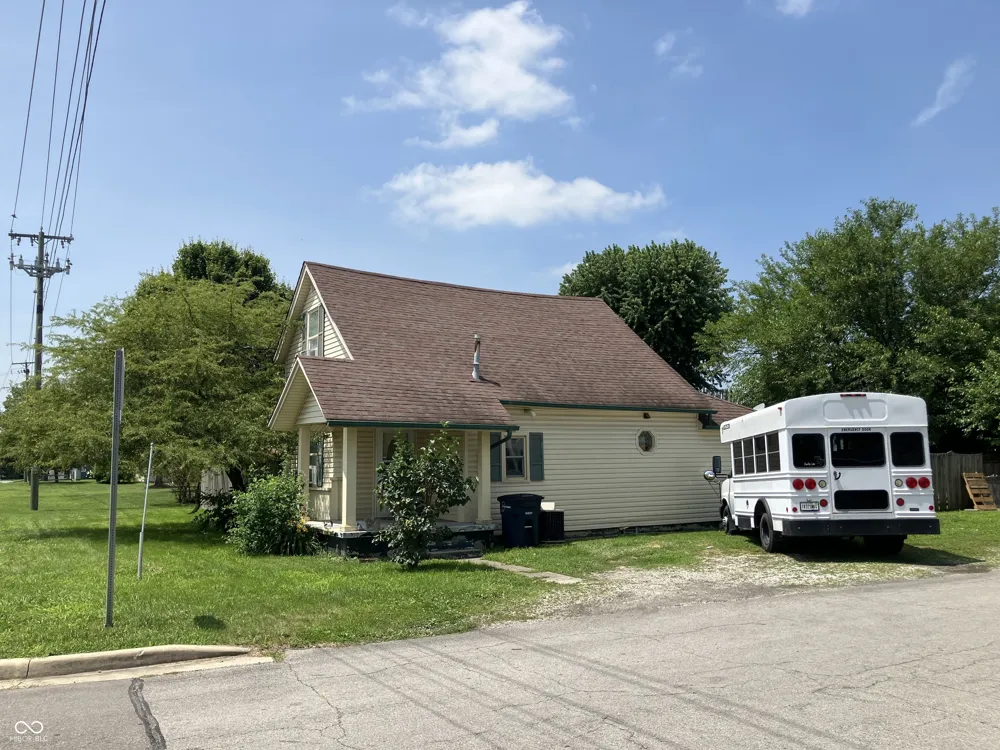 1534 S P STREET Elwood, IN 46036