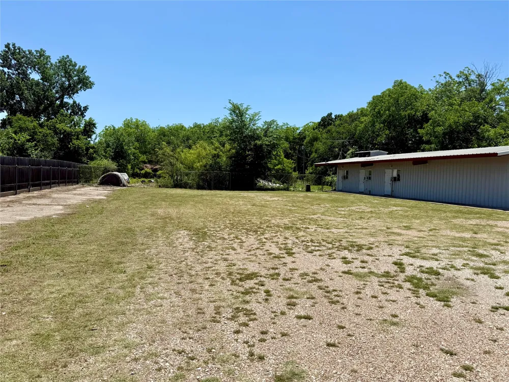 408 Live Oak St Street Marlin, TX 76661