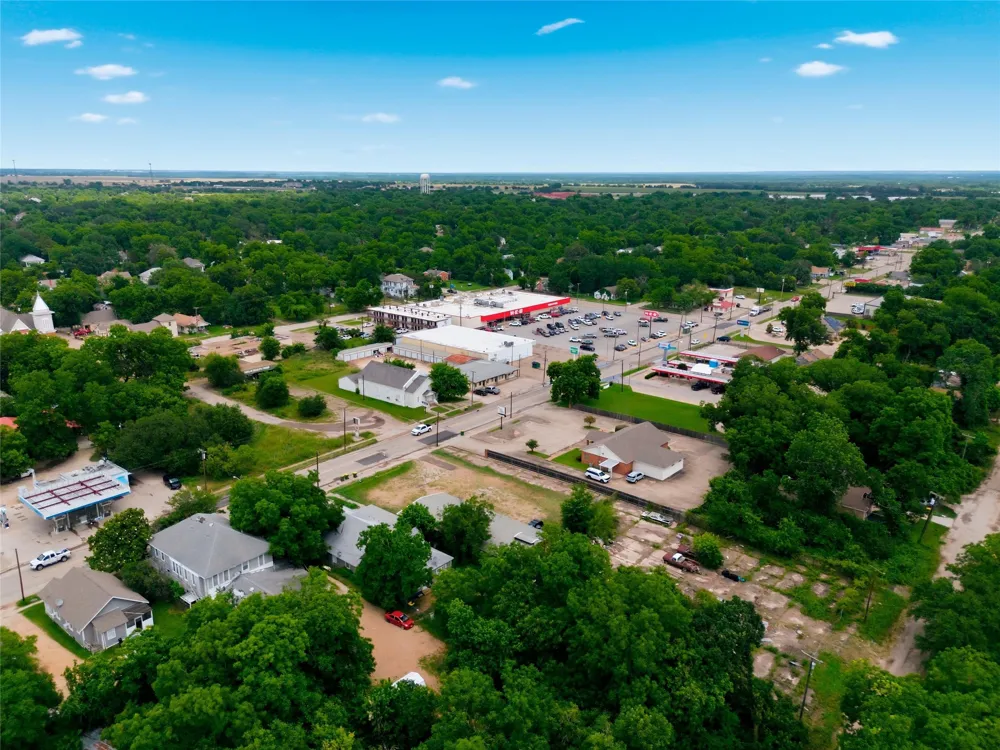 408 Live Oak St Street Marlin, TX 76661