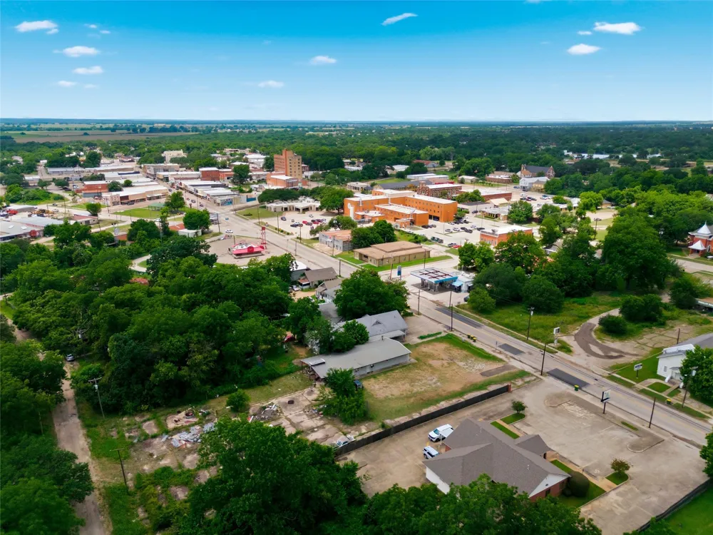 408 Live Oak St Street Marlin, TX 76661