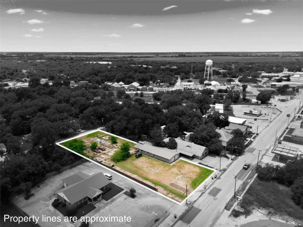 408 Live Oak St Street Marlin, TX 76661
