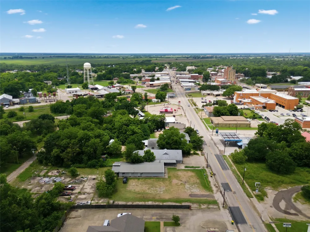 408 Live Oak St Street Marlin, TX 76661