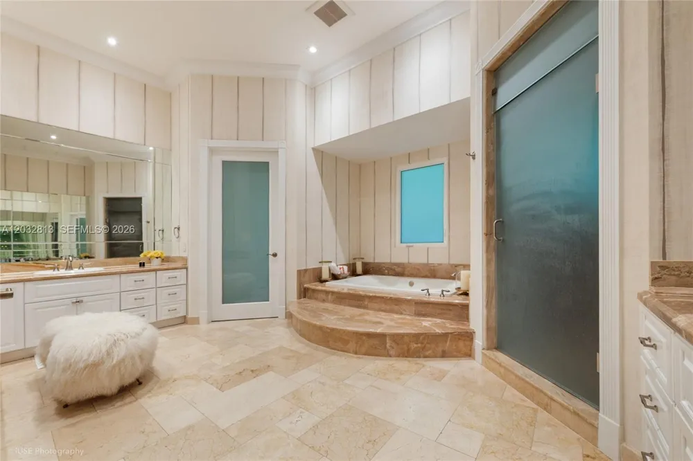 7405 SW 104th St Pinecrest, FL 33156