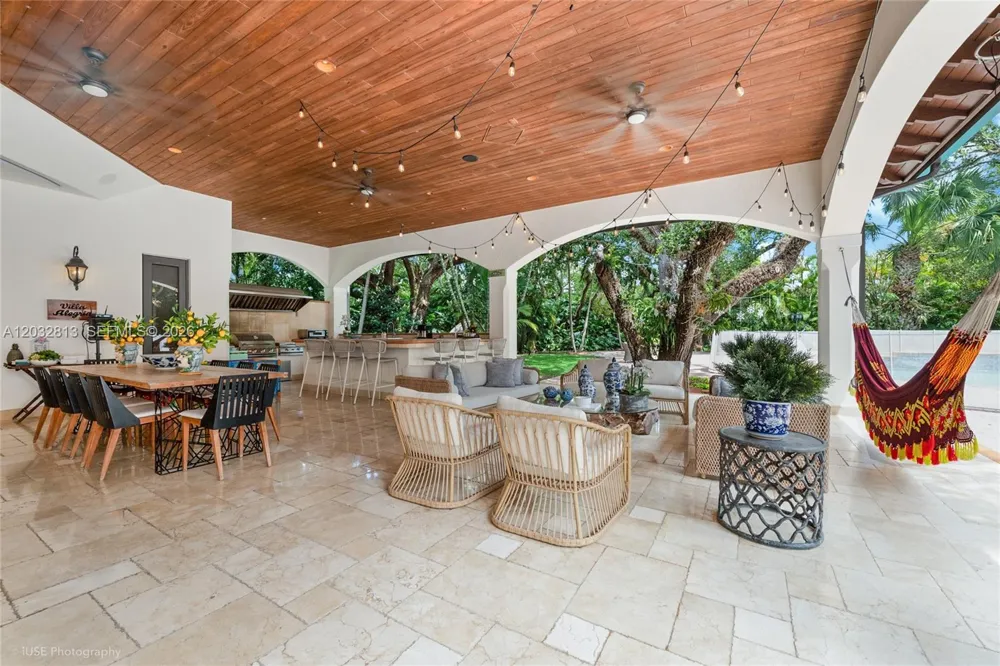 7405 SW 104th St Pinecrest, FL 33156