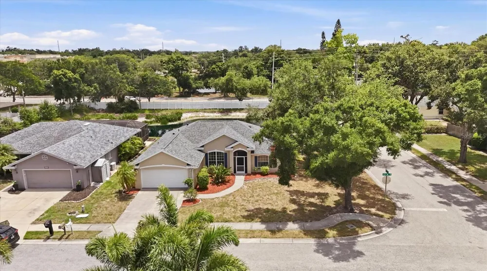 2404 50TH DRIVE E Bradenton, FL 34203