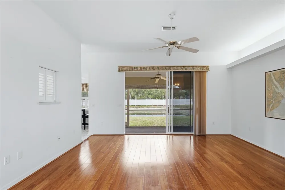 2404 50TH DRIVE E Bradenton, FL 34203