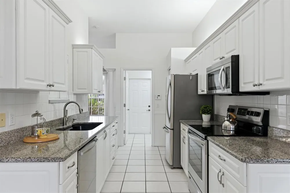 2404 50TH DRIVE E Bradenton, FL 34203