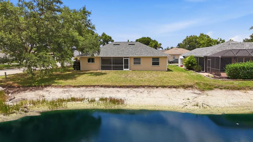 2404 50TH DRIVE E Bradenton, FL 34203