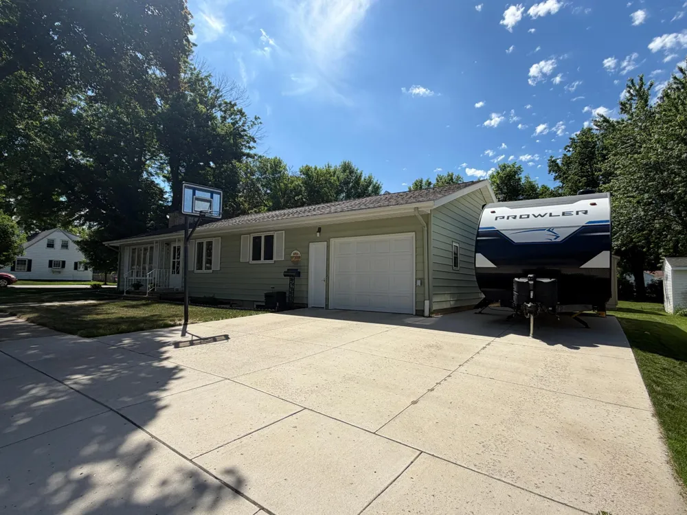 401 W Crawford Street Luverne, MN 56156