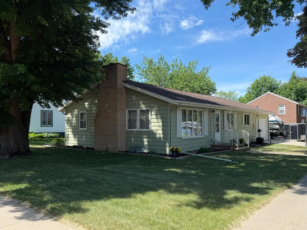 401 W Crawford Street Luverne, MN 56156