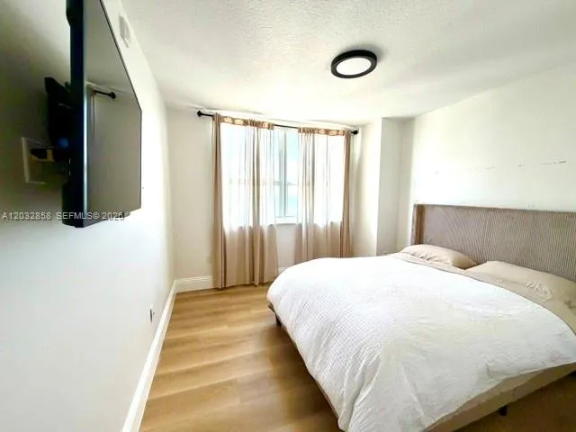 2080 S Ocean Dr #1512 Hallandale Beach, FL 33009