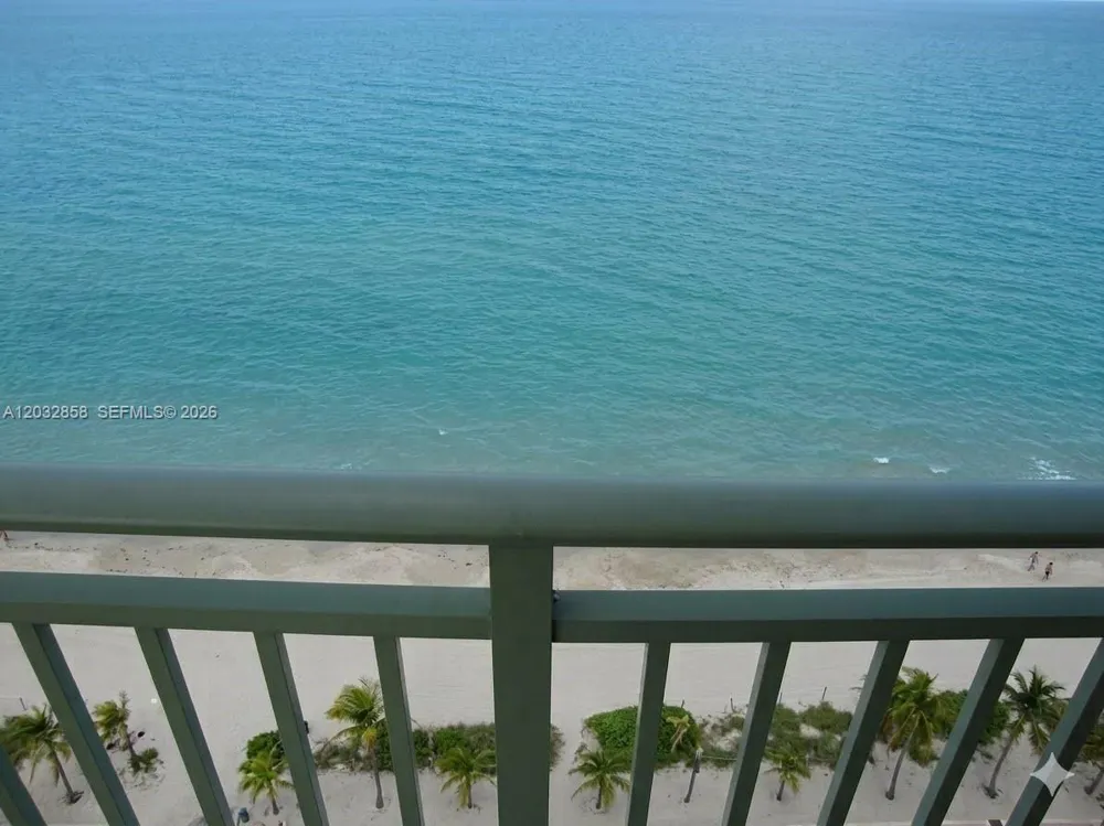 2080 S Ocean Dr #1512 Hallandale Beach, FL 33009
