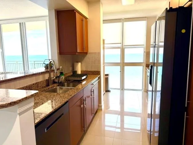 2080 S Ocean Dr #1512 Hallandale Beach, FL 33009