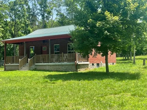 713 Lewis Ave