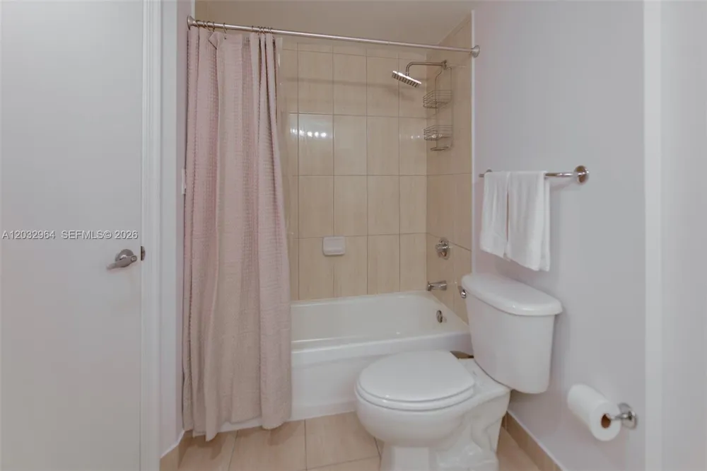 1750 Bayshore Dr #2402 Miami, FL 33132