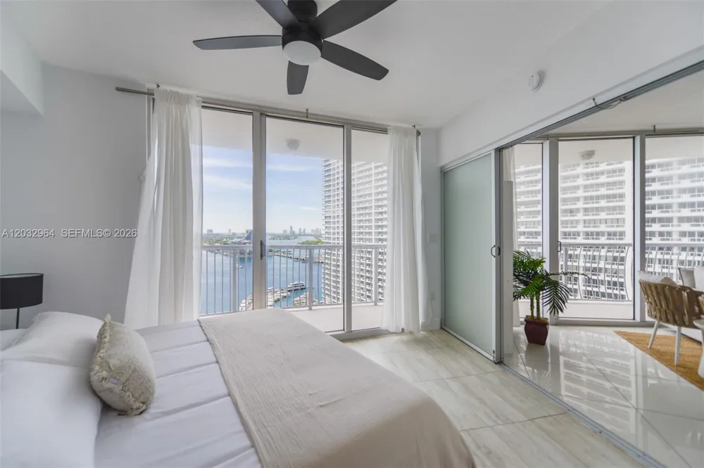 1750 Bayshore Dr #2402 Miami, FL 33132